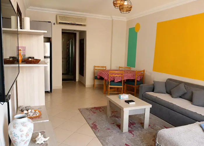 Casa Dodo - Sunny Lakes Compound *